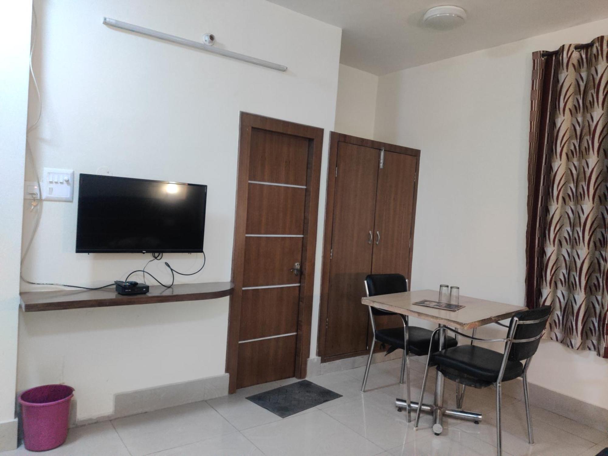 Hotel Hv Nāhan Kültér fotó